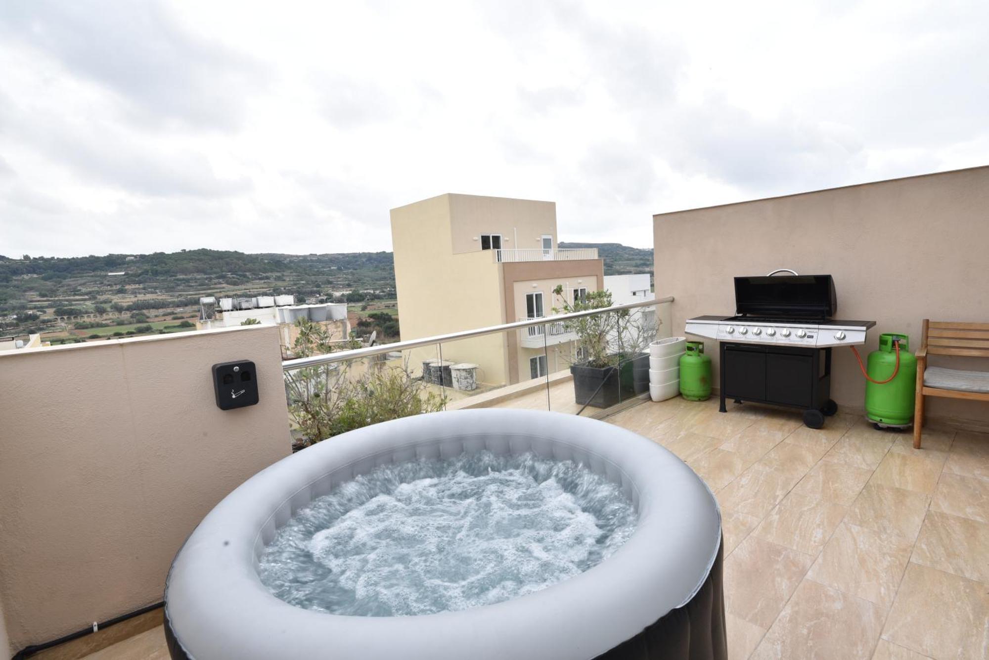 Hillview Duplex Penthouse Apartment St. Paul's Bay Ngoại thất bức ảnh
